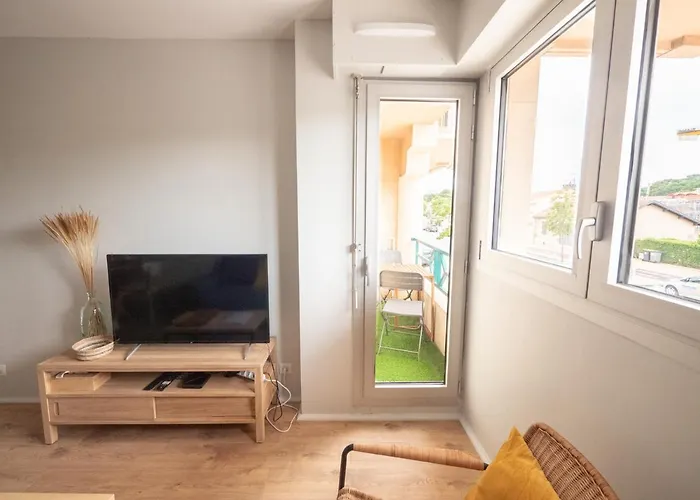 2/4 Pers. + Parking / Le Perchoir アパート